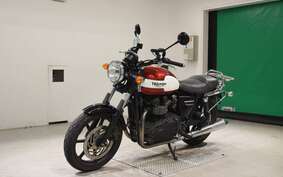 TRIUMPH BONNEVILLE 2015