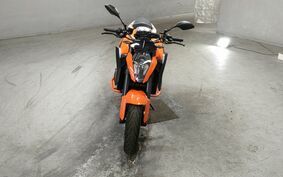 KTM 1290 SUPER DUKE R 2016 V3940