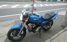 KAWASAKI BALIUS 250 Gen.2 2001 ZR250B