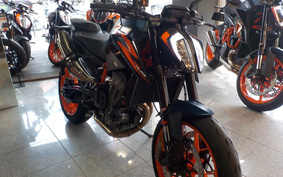 KTM 890 DUKE R 2024 TU940