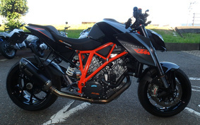 KTM 1290 SUPER DUKE R 2016 V3940