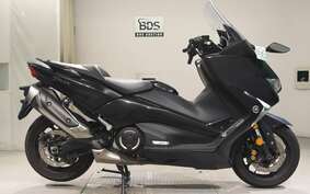 YAMAHA T-MAX 530 DX 2018 SJ15J