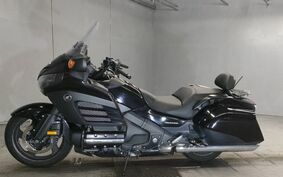 HONDA GL 1800 GOLD WING F6B 2013 SC68