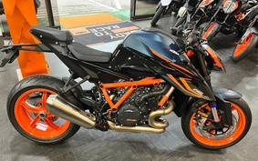 KTM 1290 SUPER DUKE R 2023 V3940