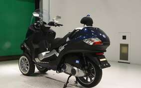 PIAGGIO MP3 250