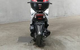 YAMAHA TRICITY 125 SE82J