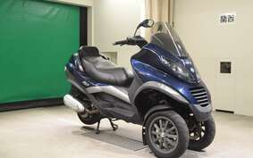 PIAGGIO MP3 250