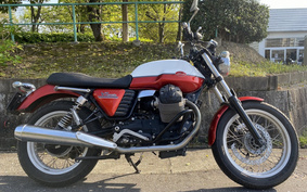 MOTO GUZZI V7 SPECIAL 2015