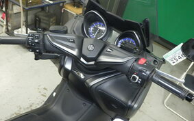 YAMAHA T-MAX 560 T 2020 SJ19J