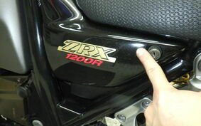 KAWASAKI ZRX1200 2002 ZRT20A