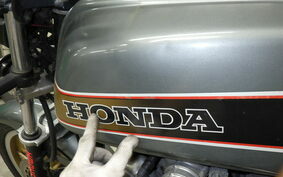 HONDA CB750F B 1982 RC04