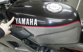 YAMAHA FZR250 2KR