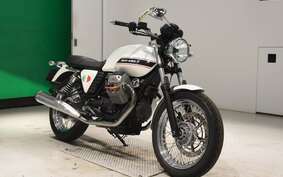 MOTO GUZZI V7 CLASSIC 2011