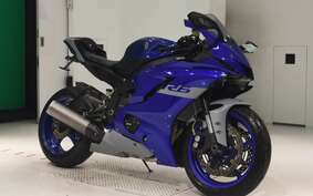 YAMAHA YZF-R6 2022