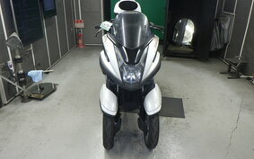 YAMAHA TRICITY 125 SE82J