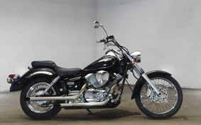 YAMAHA DRAGSTAR 250 2002 VG02J