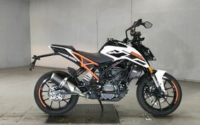 KTM 125 DUKE JPA40