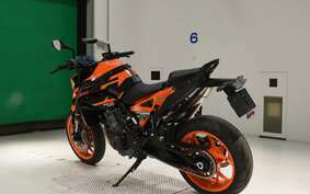 KTM 890 DUKE GP 2023