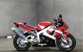 YAMAHA YZF-R1 2000 RN04