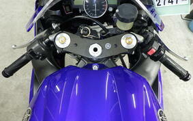 YAMAHA YZF-R1 2005 RN13