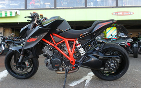 KTM 1290 SUPER DUKE R 2016 V3940