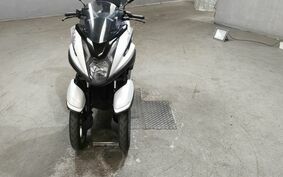 YAMAHA TRICITY 125 SE82J