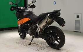 KTM 990 SUPERMOTO T 2011 VS940