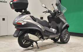 PIAGGIO MP3 250