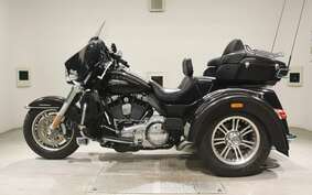 HARLEY FLHTCUTG TRIKE 2014