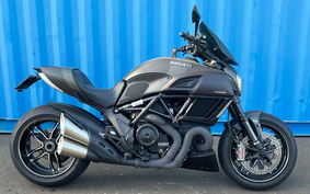 DUCATI DIAVEL Carbon 2015 G105J