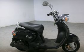 YAMAHA VINO 125 SE24