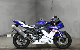 YAMAHA YZF-R1 2004 RN09