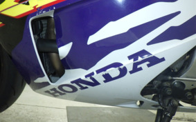 HONDA RVF400 2000 NC35