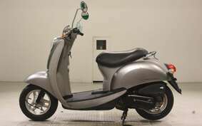 HONDA CREA SCOOPY I AF55