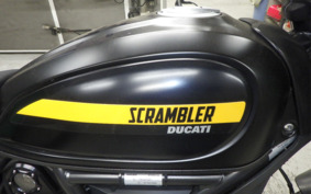 DUCATI SCRAMBLER ICON 2015