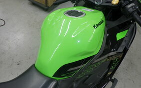 KAWASAKI ZX-25R ZX250E