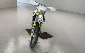 HUSQVARNA FE350 ロックスターエディション KU