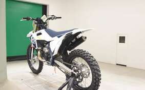 HUSQVARNA TC250