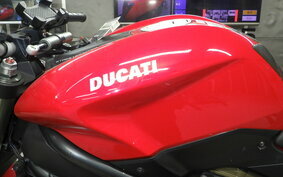 DUCATI STREETFIGHTER S 2010 F100A