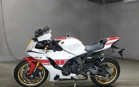 YAMAHA YZF-R1 2022 RN65J