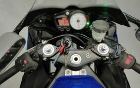 YAMAHA YZF-R6 2004 RJ05