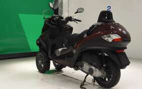 PIAGGIO MP3 250