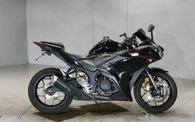 YAMAHA YZF-R25 RG10