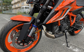 KTM 1290 SUPER DUKE R 2024 V3940