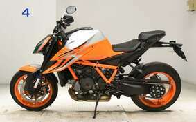 KTM 1290 SUPER DUKE R 2022 V3940