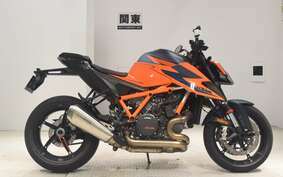 KTM 1290 SUPER DUKE R V3940