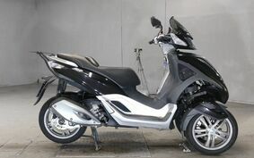 PIAGGIO MP3 YOURBAN 300 2015 不明