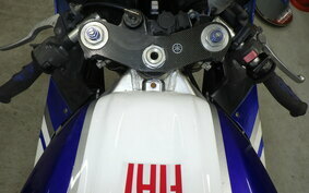 YAMAHA YZF-R1 2000