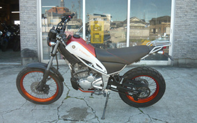 YAMAHA TRICKER DG32J