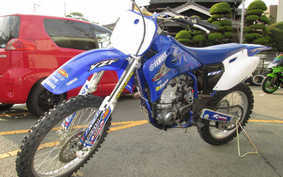 YAMAHA YZ400F CH03